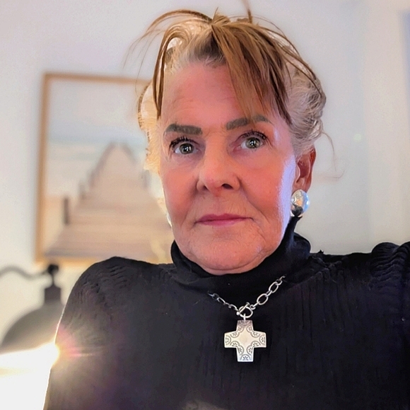 Vintage Retired Silpada Sterling "Virtuosity" Stamped Cross Necklace - Picture 7 of 8